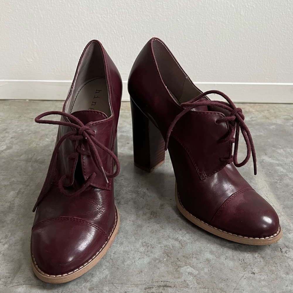 Hinge Nordstrom Maroon Leather Oxford Pump Heels
